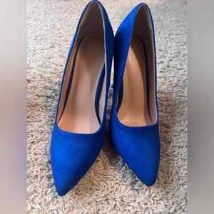 SHEIN Royal Blue suedette pump heel. Size 5
